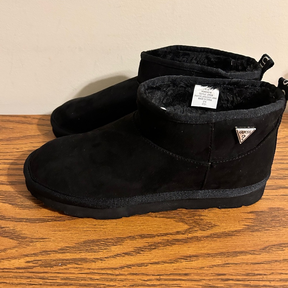 New Guess Black Faux Suede Slip On Ankle Boots With Faux Fur Lining/Size 6.5